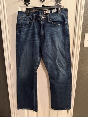 Men's Dark Blue Relaxed Bootcut Jeans